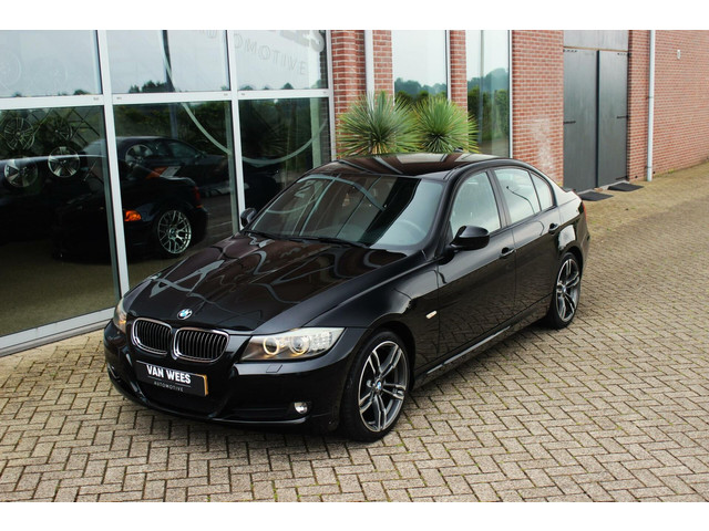 BMW 3 Serie 316i E90 Sedan Business Line | NL auto | Navi | Trekhaak | Xenon | 18 inch | Sportstuur | ➡️