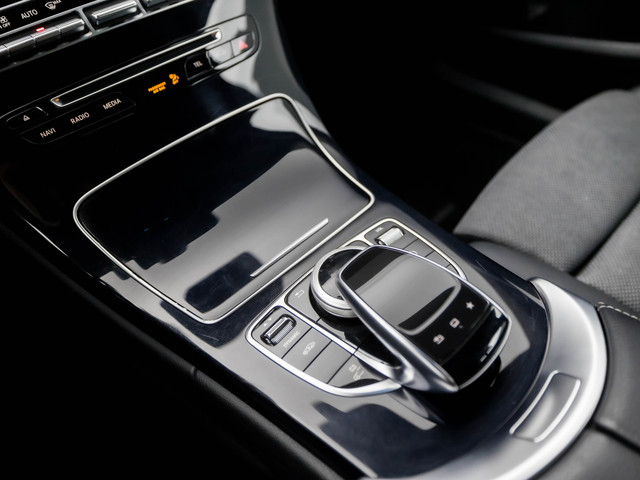 Mercedes-Benz C-Klasse Estate 350 e Luxury 279Pk Automaat (GROOT NAVI, LUCHTVERING, HEAD-UP DISPLAY, CAMERA, ELEK SPORTSTOELEN, BURMEISTER AUDIO, STOEL