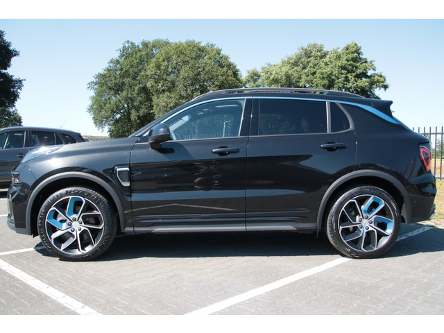 lynk--co-01-1.5-262-pk-nl-auto-zwarte-hemel---panodak---led---infinity---360-camera---carplay---adpt-cruise