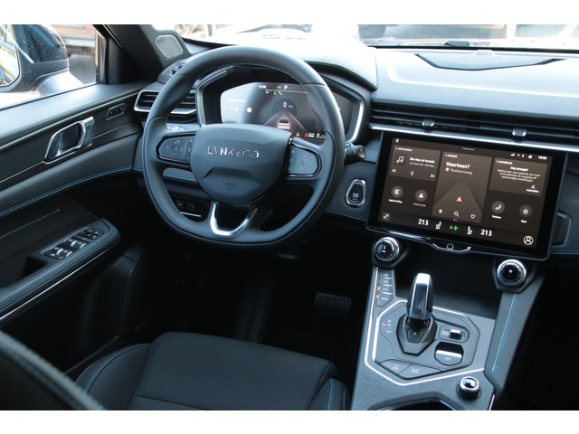 Lynk & Co 01 1.5 262 Pk NL-Auto Zwarte Hemel Panodak LED Infinity 360* Camera Carplay Adpt Cruise