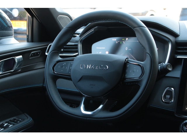 Lynk & Co 01 1.5 262 Pk NL-Auto Zwarte Hemel Panodak LED Infinity 360* Camera Carplay Adpt Cruise