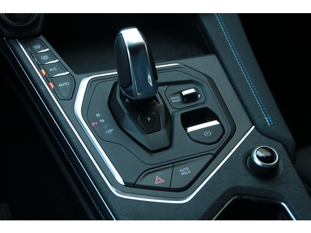 Lynk & Co 01 1.5 262 Pk NL-Auto Zwarte Hemel Panodak LED Infinity 360* Camera Carplay Adpt Cruise