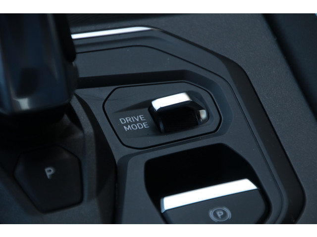 Lynk & Co 01 1.5 262 Pk NL-Auto Zwarte Hemel Panodak LED Infinity 360* Camera Carplay Adpt Cruise