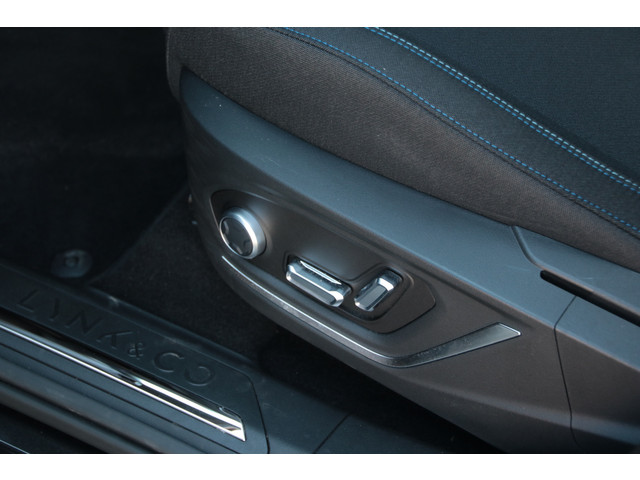 Lynk & Co 01 1.5 262 Pk NL-Auto Zwarte Hemel Panodak LED Infinity 360* Camera Carplay Adpt Cruise