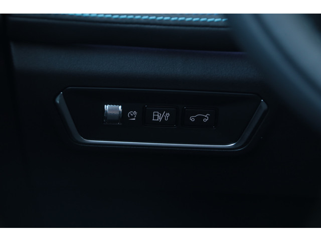 Lynk & Co 01 1.5 262 Pk NL-Auto Zwarte Hemel Panodak LED Infinity 360* Camera Carplay Adpt Cruise