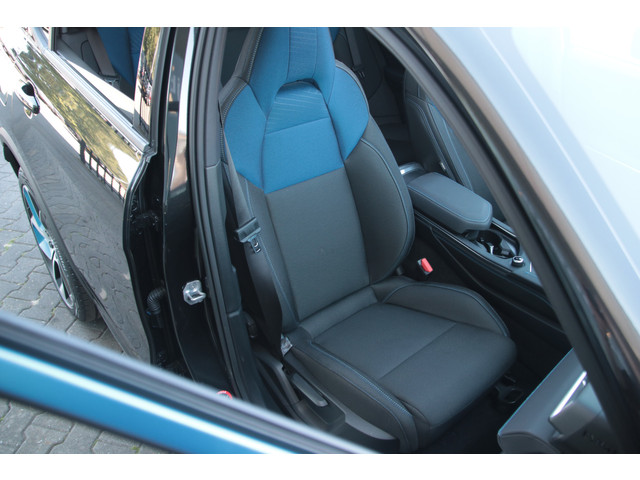 Lynk & Co 01 1.5 262 Pk NL-Auto Zwarte Hemel Panodak LED Infinity 360* Camera Carplay Adpt Cruise