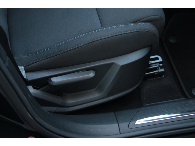 Lynk & Co 01 1.5 262 Pk NL-Auto Zwarte Hemel Panodak LED Infinity 360* Camera Carplay Adpt Cruise