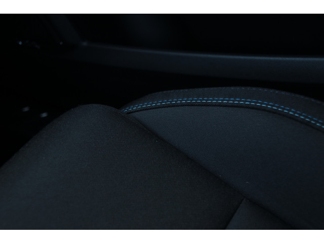 Lynk & Co 01 1.5 262 Pk NL-Auto Zwarte Hemel Panodak LED Infinity 360* Camera Carplay Adpt Cruise