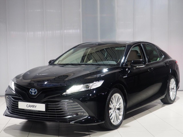 toyota-camry-2.5-hybrid-premium
