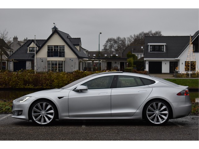 Tesla Model S 75D incl. BTW 334 PK | 4x4 | NL- AUTO | Autopilot | Panoramadak | Luchtvering | Carplay | Camera | 21' inch | Dodehoek detectie