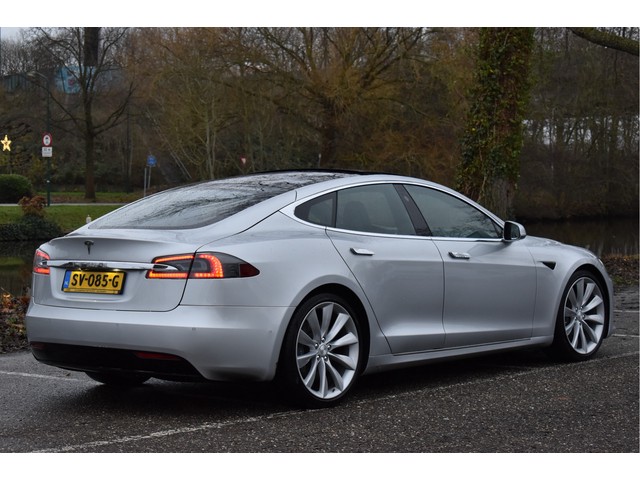 Tesla Model S 75D incl. BTW 334 PK | 4x4 | NL- AUTO | Autopilot | Panoramadak | Luchtvering | Carplay | Camera | 21' inch | Dodehoek detectie