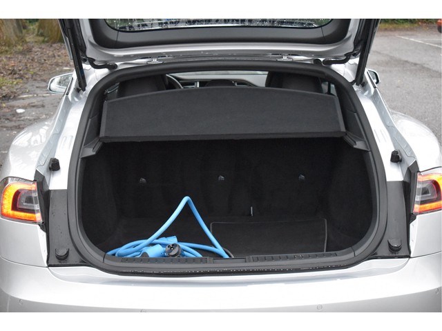 Tesla Model S 75D incl. BTW 334 PK | 4x4 | NL- AUTO | Autopilot | Panoramadak | Luchtvering | Carplay | Camera | 21' inch | Dodehoek detectie