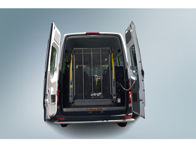 Volkswagen Crafter 35 2.0 TDI L2H1 APK tot 09-26 € 8250.- excl btw Airco Rolstoelbus BPM Vrij 9Pers