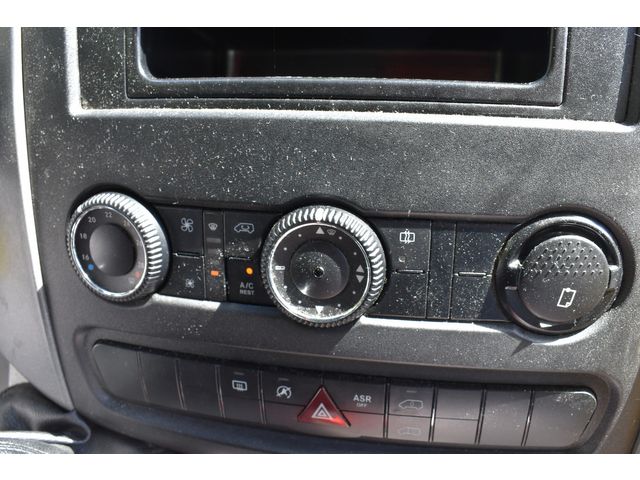 Volkswagen Crafter 35 2.0 TDI L2H1 APK tot 09-26 € 8250.- excl btw Airco Rolstoelbus BPM Vrij 9Pers