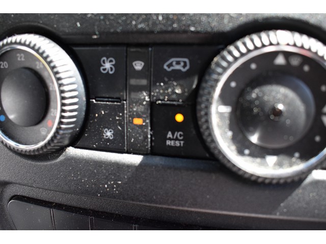 Volkswagen Crafter 35 2.0 TDI L2H1 APK tot 09-26 € 8250.- excl btw Airco Rolstoelbus BPM Vrij 9Pers