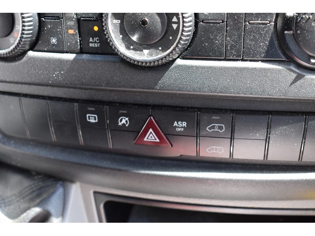 Volkswagen Crafter 35 2.0 TDI L2H1 APK tot 09-26 € 8250.- excl btw Airco Rolstoelbus BPM Vrij 9Pers