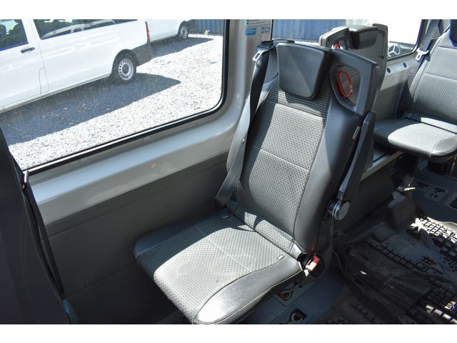 Volkswagen Crafter 35 2.0 TDI L2H1 APK tot 09-26 € 8250.- excl btw Airco Rolstoelbus BPM Vrij 9Pers