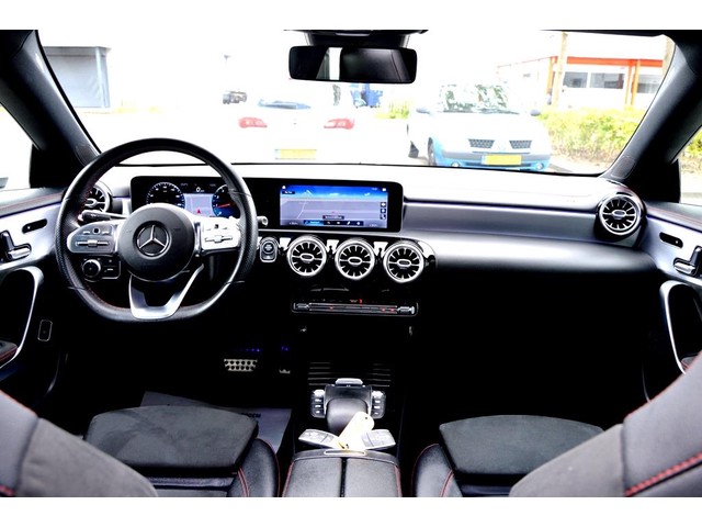Mercedes-Benz CLA 200 AMG LM18 LEER NAV &-Night SFEER