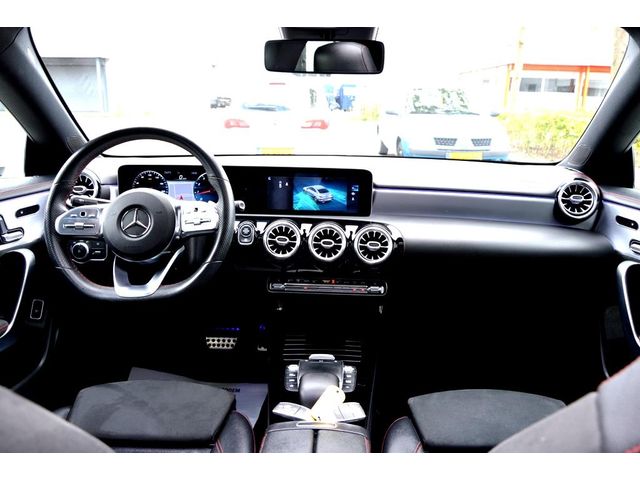 Mercedes-Benz CLA 200 AMG LM18 LEER NAV &-Night SFEER