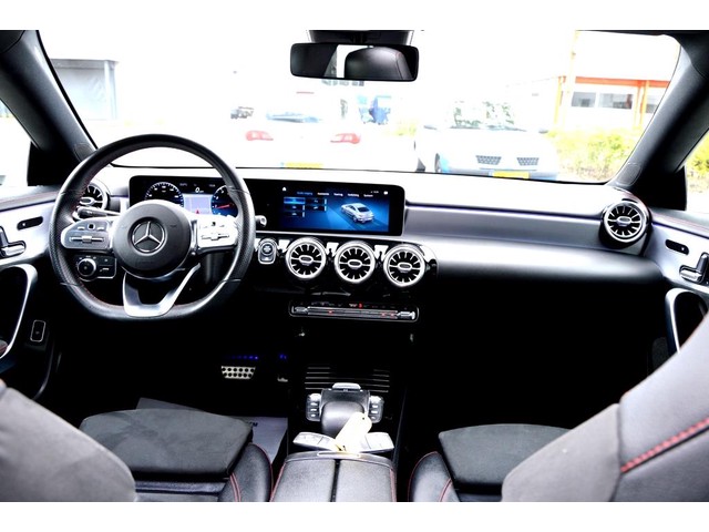 Mercedes-Benz CLA 200 AMG LM18 LEER NAV &-Night SFEER