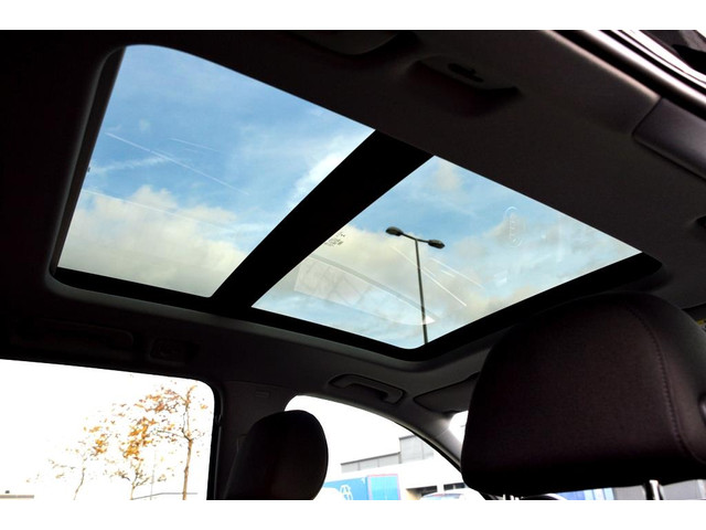 Audi A4 AVANT 35 TFSI Design ECC PDC V&A LED LMV18 NAVI PANO