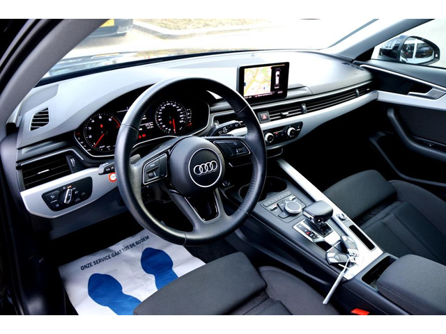 Audi A4 AVANT 35 TFSI Design ECC PDC V&A LED LMV18 NAVI PANO