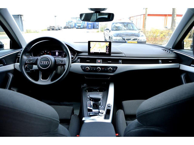 Audi A4 AVANT 35 TFSI Design ECC PDC V&A LED LMV18 NAVI PANO