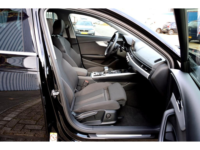 Audi A4 AVANT 35 TFSI Design ECC PDC V&A LED LMV18 NAVI PANO