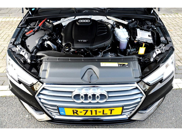 Audi A4 AVANT 35 TFSI Design ECC PDC V&A LED LMV18 NAVI PANO