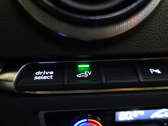 Audi A3 Sportback 1.4 e-tron S-line Aut- Virtual Cockpit, Sport Leder, Keyless, Xenon Led Matrix, Standkachel