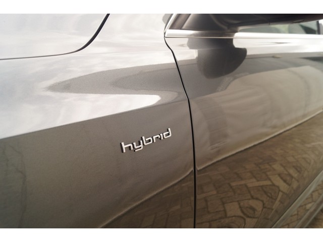 Audi Q5 2.0 TFSI 210pk Hybrid Quattro S Edition -LEER-NAVI-