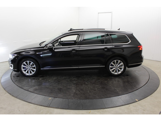 volkswagen-passat-gte-soh-88-virtual-trekh-leer-panodak-camera-nap