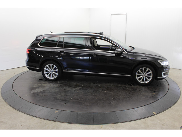 Volkswagen Passat GTE SOH 88% Virtual Trekh Leer Panodak Camera NAP