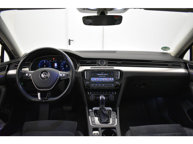 Volkswagen Passat GTE SOH 88% Virtual Trekh Leer Panodak Camera NAP