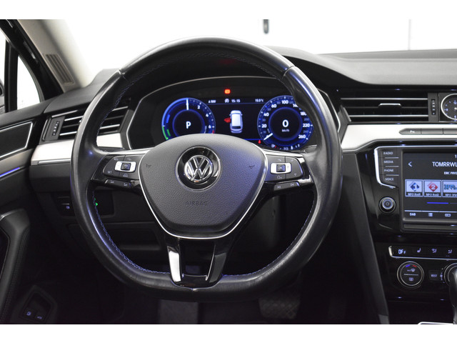 Volkswagen Passat GTE SOH 88% Virtual Trekh Leer Panodak Camera NAP