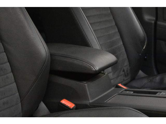 Volkswagen Passat GTE SOH 88% Virtual Trekh Leer Panodak Camera NAP