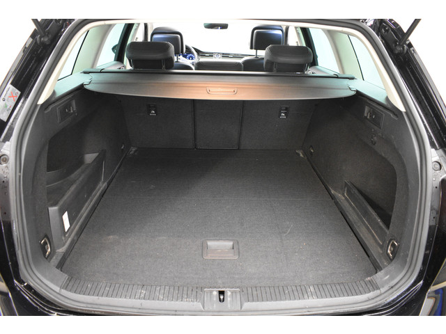 Volkswagen Passat GTE SOH 88% Virtual Trekh Leer Panodak Camera NAP