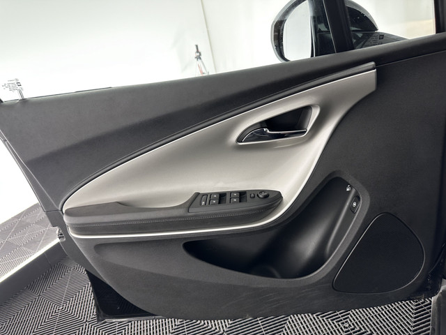 Chevrolet Volt 1.4 LT Plug-In Hybrid Aut. * LUXURY-LEATHER | HEATED-COMFORTSEATS | CRUISE | DIGI-COCKPIT | KEYLESS | ECC | 17ALU*