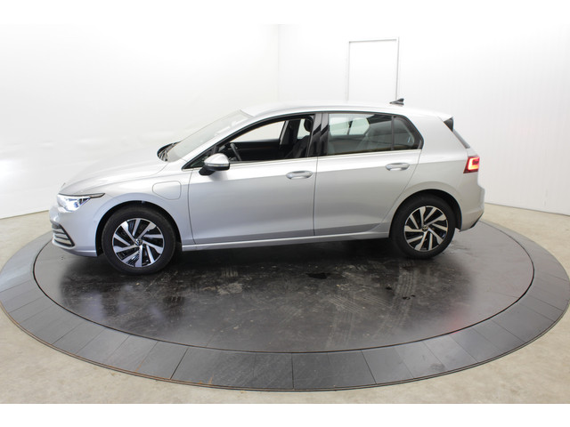volkswagen-golf-204pk-apk-07-2027-camera-dodh-det-virtual-carplay-iq-led-mem-seats-sfeerverlichting