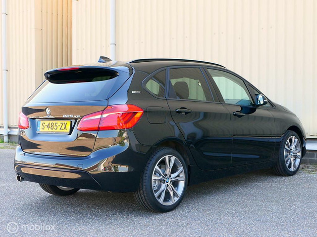 BMW 2 Serie Active Tourer 225XE Sport Line - leer - LED - 18 inch