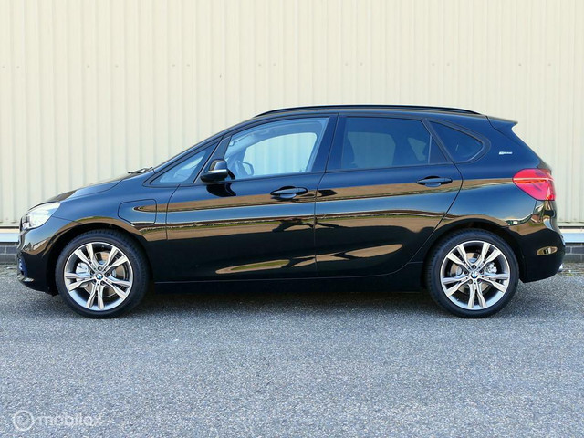 BMW 2 Serie Active Tourer 225XE Sport Line - leer - LED - 18 inch