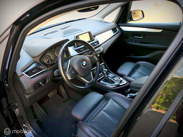 BMW 2 Serie Active Tourer 225XE Sport Line - leer - LED - 18 inch