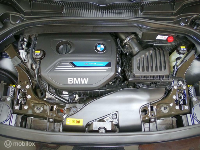 BMW 2 Serie Active Tourer 225XE Sport Line - leer - LED - 18 inch
