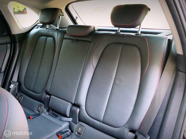 BMW 2 Serie Active Tourer 225XE Sport Line - leer - LED - 18 inch