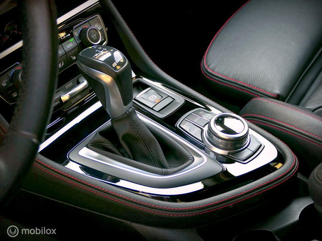 BMW 2 Serie Active Tourer 225XE Sport Line - leer - LED - 18 inch