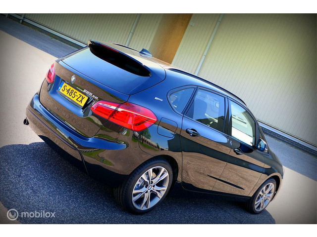 BMW 2 Serie Active Tourer 225XE Sport Line - leer - LED - 18 inch