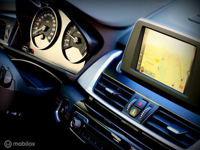 BMW 2 Serie Active Tourer 225XE Sport Line - leer - LED - 18 inch