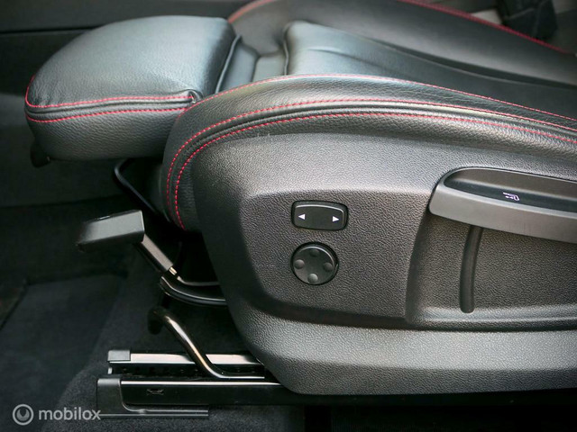 BMW 2 Serie Active Tourer 225XE Sport Line - leer - LED - 18 inch