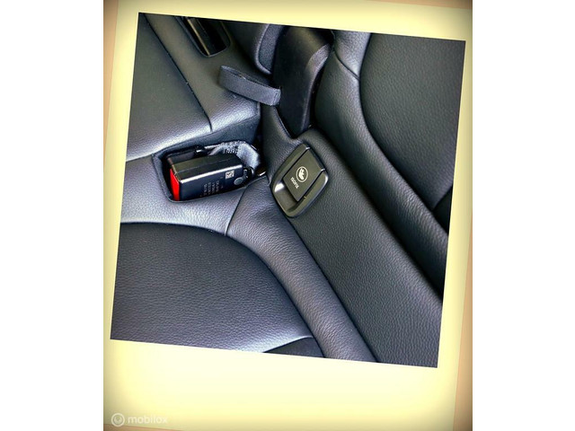 BMW 2 Serie Active Tourer 225XE Sport Line - leer - LED - 18 inch