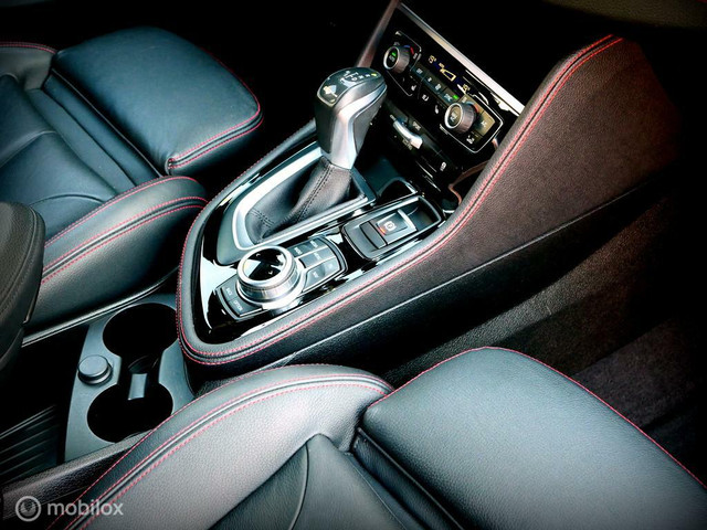 BMW 2 Serie Active Tourer 225XE Sport Line - leer - LED - 18 inch